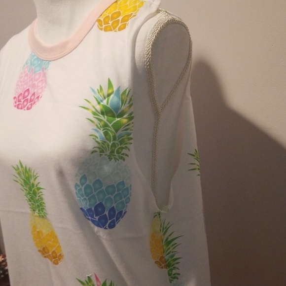 (S/M left) Women's Colorful Pineapples Tank - Picture 5 of 6